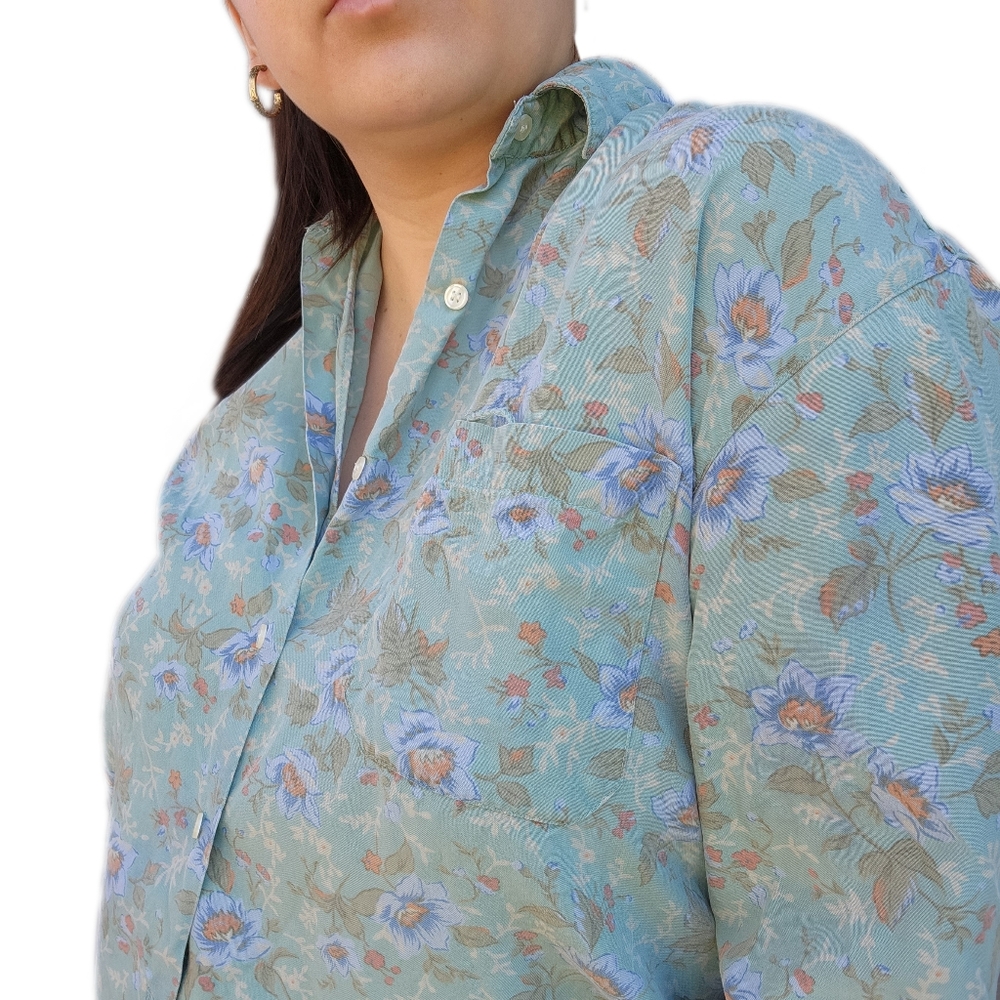 Vintage Turquoise 💐 Floral Print Button Up Long Sleeve Shirt, Size Small